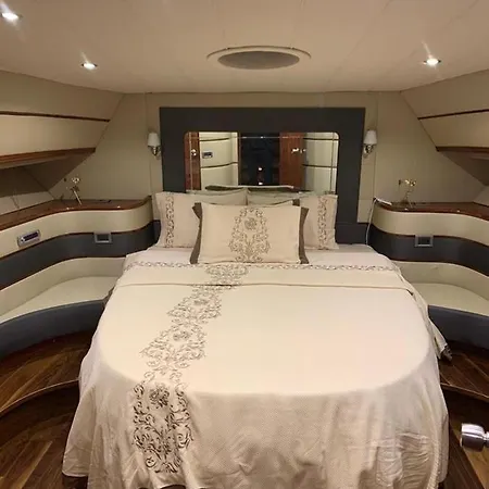 Botel Y&b Yatcilik